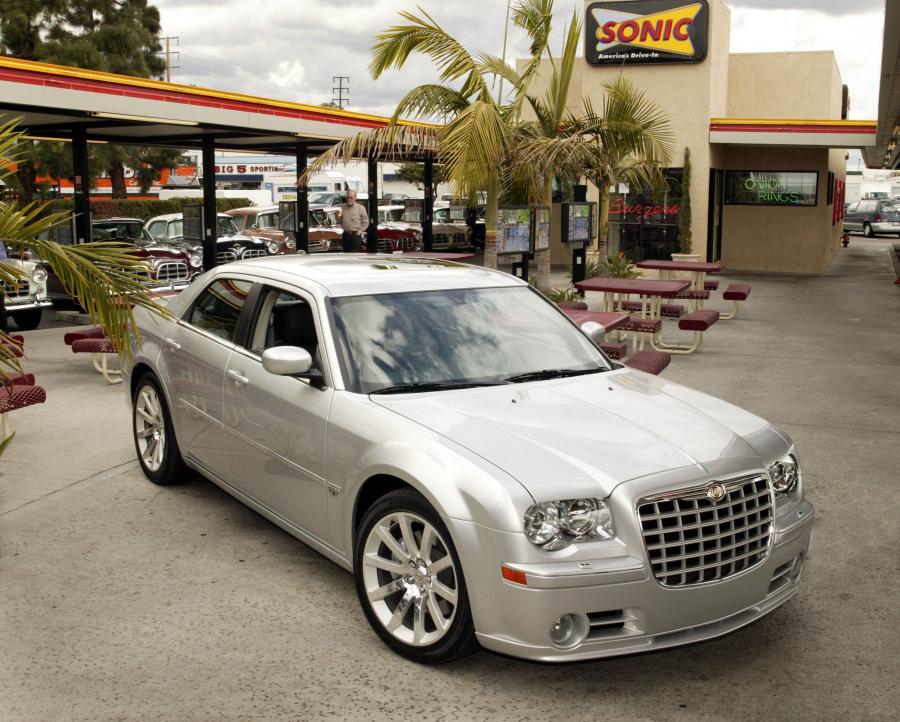  Chrysler 300C SRT8 2004 года  (EU) (фото 38 из 47)